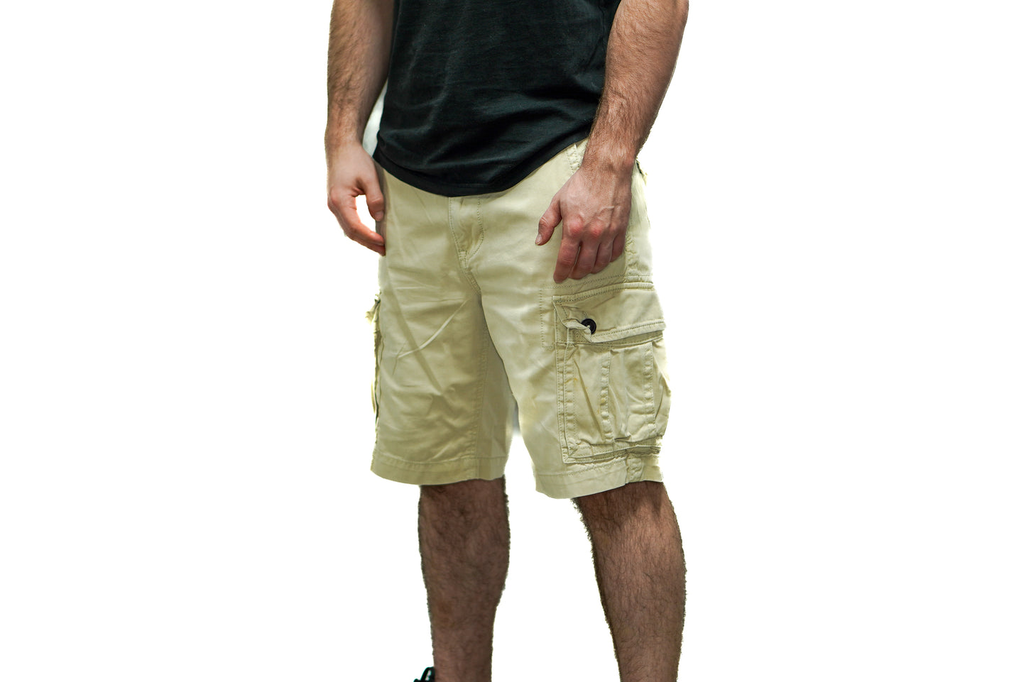 BEIGE BUTTON CARGO SHORTS