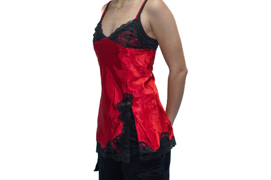 RED LACE CAMI